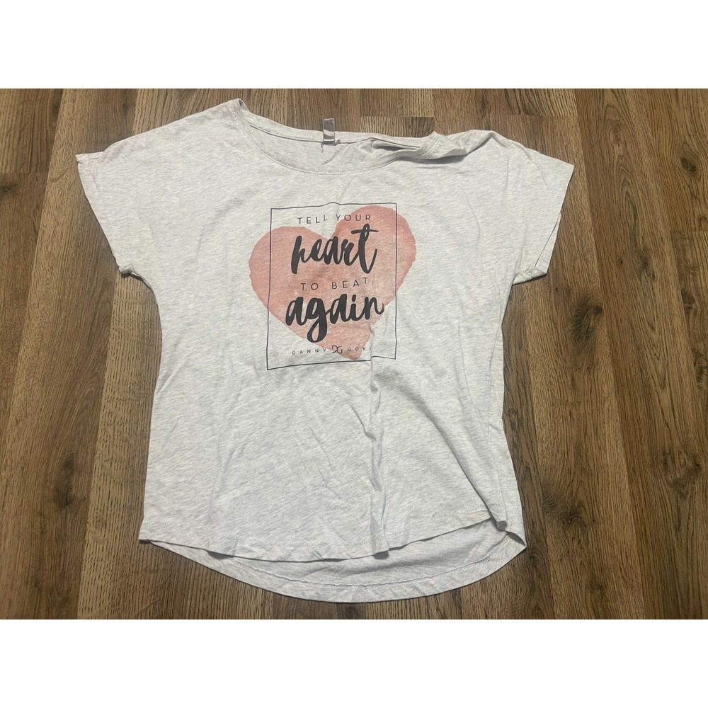 Next Level Shirt, Women's Size Medium, Gray, Tell Your Heart to beat again